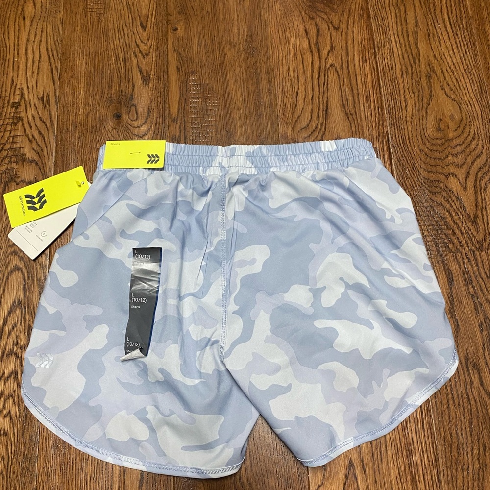 kids size large shorts